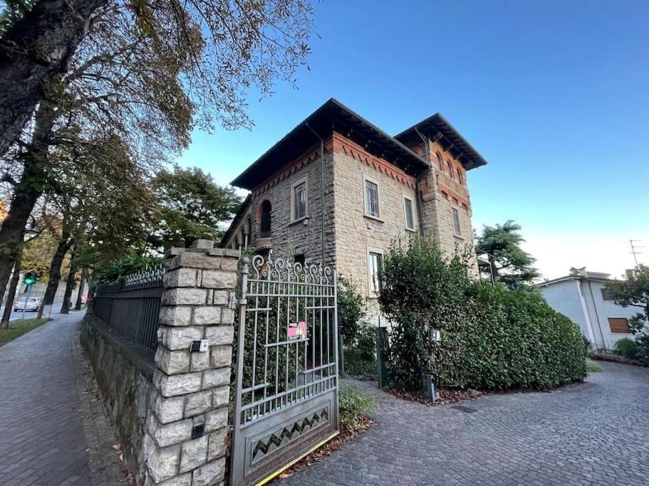 Bg Central President Suite Con Parcheggio - Vista Citta Alta Bergamo Exterior foto